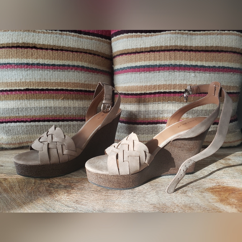 Indigo rd. Women's 9.5 , wedge sandal, nude color.